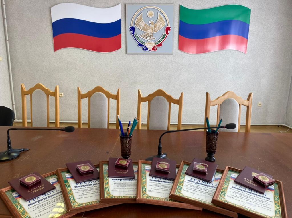 Расулова Диана   Азизова Амина   Рамазанов Саидафанди  Султанов Рашид   Умаханова Джума   Джамбалова Айна.